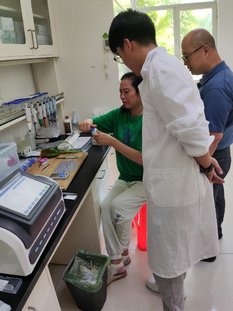 大兴区榆垡镇农业技术推广站采购必威betway·精装版YT-QN480P-CY(48通道全自动农残)